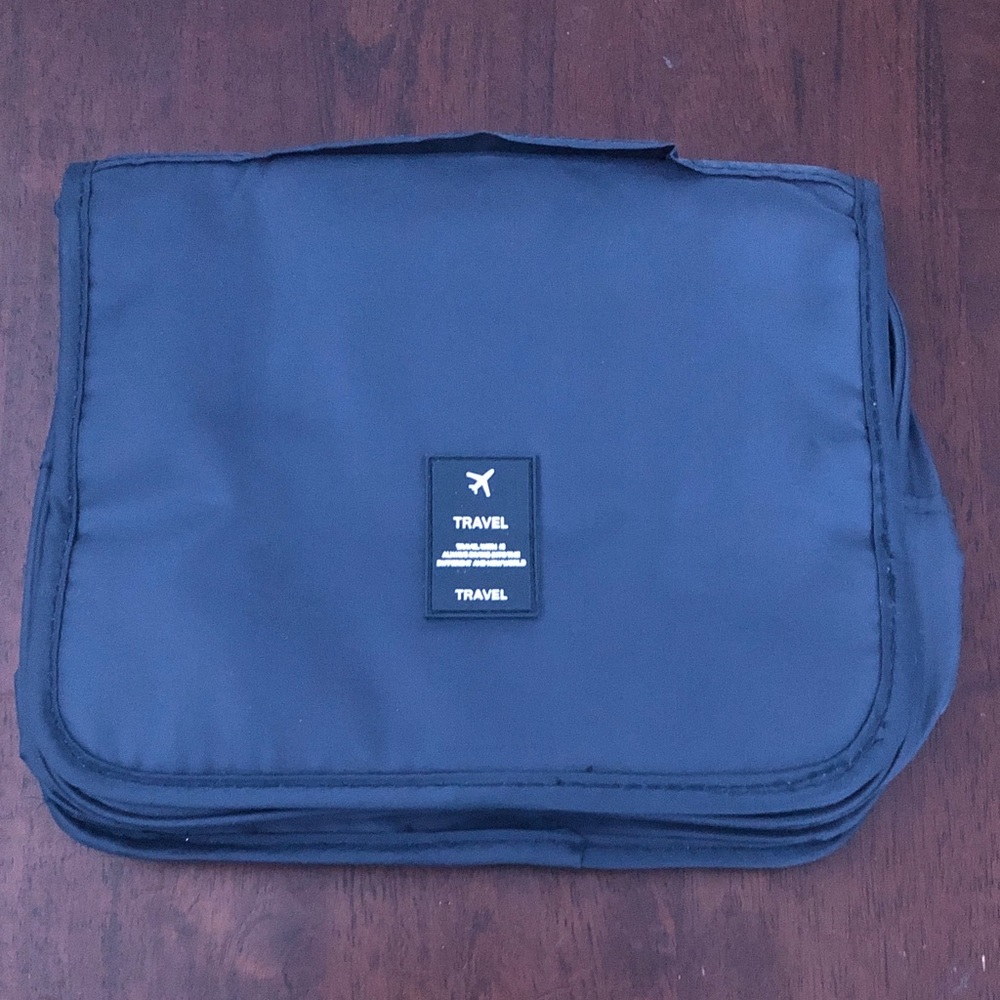 🧡 Travel Organizer Pouch